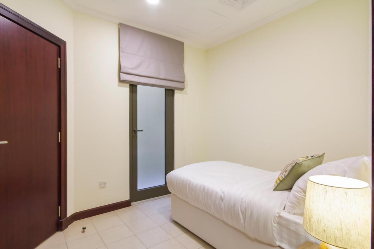 Bespoke Residences - Frond A, 4 Bedroom Luxury Villa In The Palm * Dubai