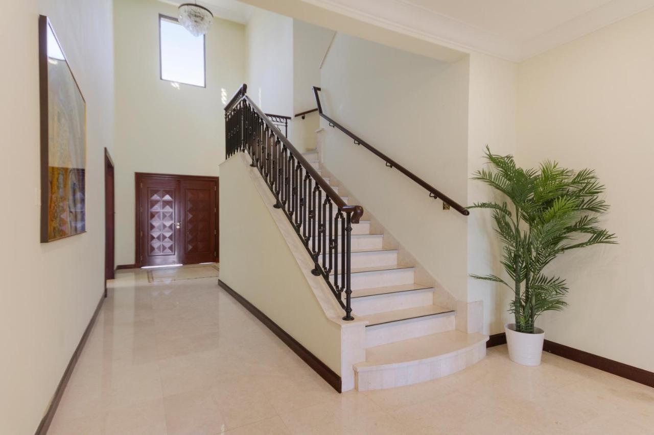 Bespoke Residences - Frond A, 4 Bedroom Luxury Villa In The Palm